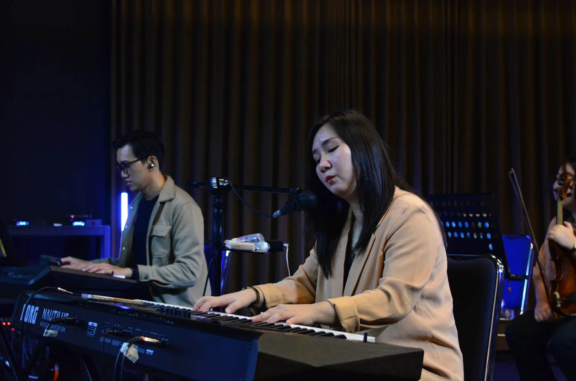 Pianist dan keyboardist tim musik