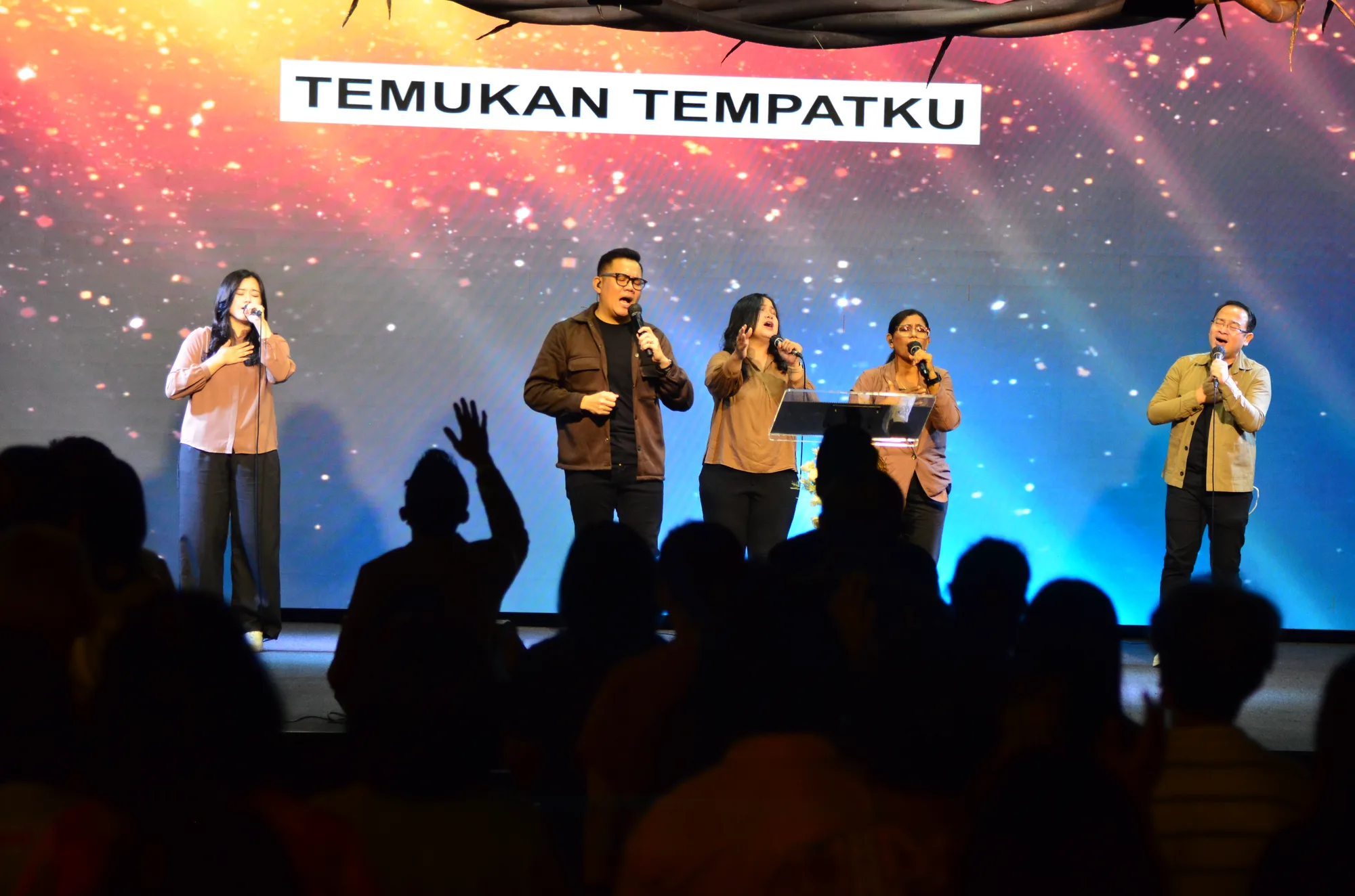 Worship team Temukan Tempatku